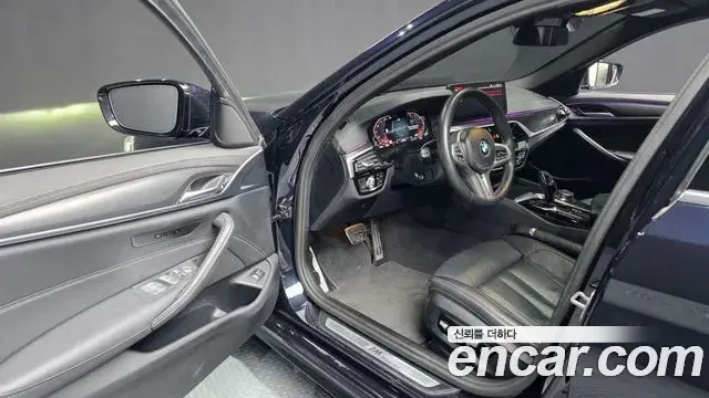 BMW 5 Series 2023 — Şəkil 18/20