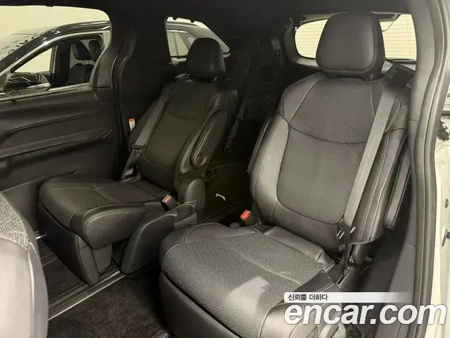 Toyota Sienna 2025 — ფოტო 14/14