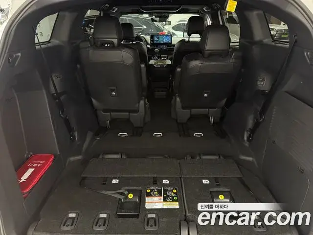 Toyota Sienna 2025 — ფოტო 11/14