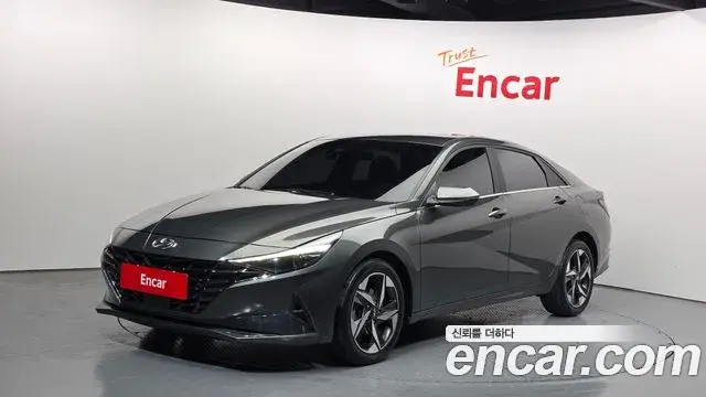 Hyundai The New Avante Hybrid 2021 — Photo 8/20
