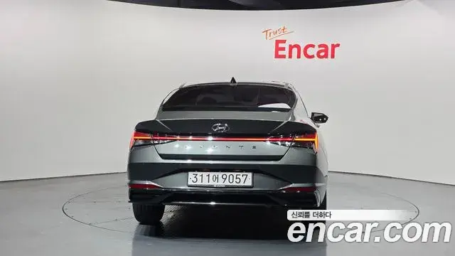 Hyundai The New Avante Hybrid 2021 — Photo 7/20