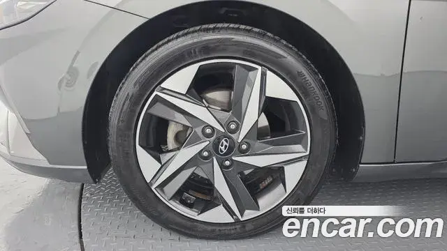 Hyundai The New Avante Hybrid 2021 — Photo 20/20