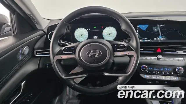 Hyundai The New Avante Hybrid 2021 — Photo 11/20