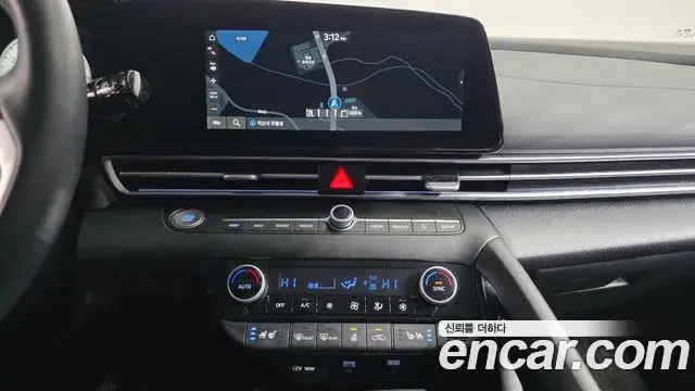 Hyundai The New Avante Hybrid 2021 — Photo 18/20
