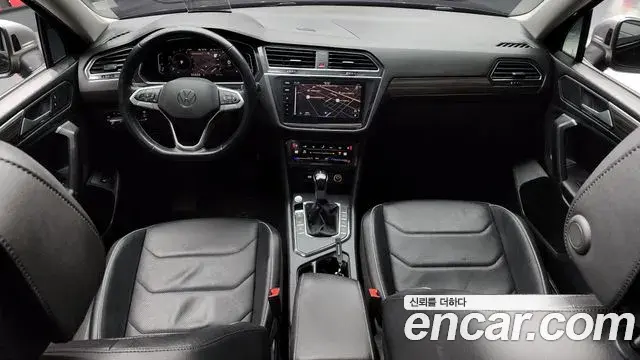 Volkswagen Tiguan Allspace 2022 — Photo 9/20