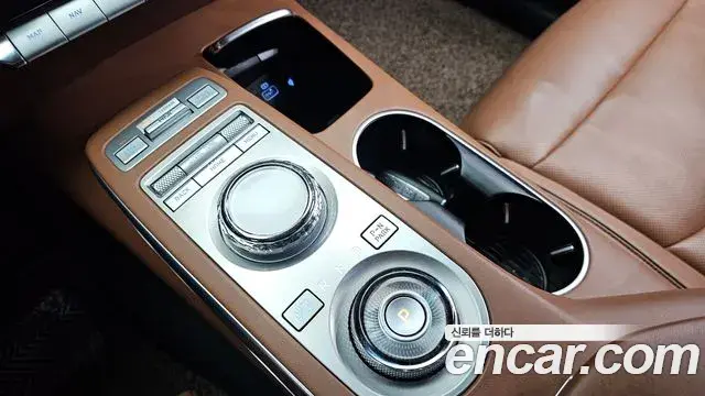 Genesis GV70 2021 — Photo 2/20