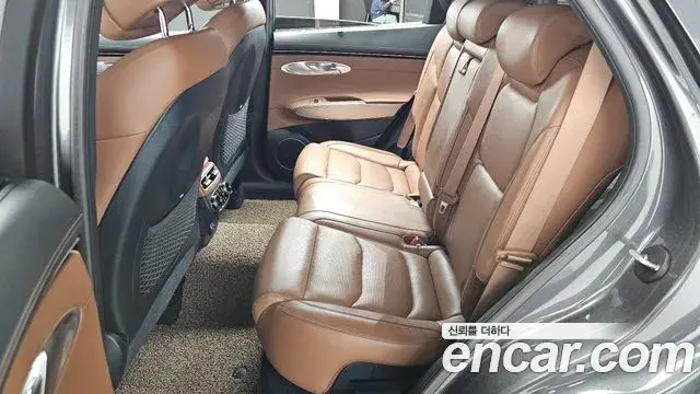 Genesis GV70 2021 — Photo 16/20