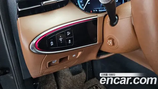 Genesis GV70 2021 — Photo 5/20