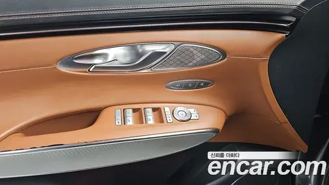 Genesis GV70 2021 — Photo 6/20