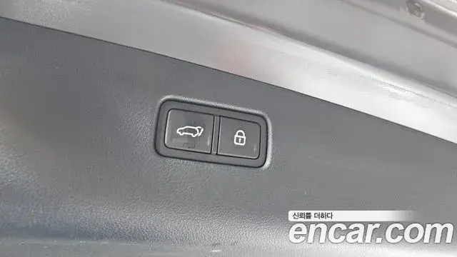 Genesis GV70 2021 — Photo 8/20