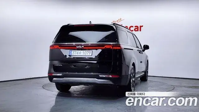 Kia Carnival 2023 — Фото 4/20