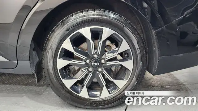 Kia Carnival 2023 — Фото 5/20