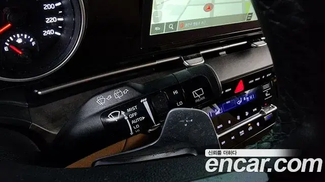 Kia Carnival 2023 — Фото 18/20