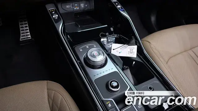 Kia Sorento 2023 — Photo 4/20