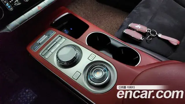 Genesis GV70 2021 — Photo 18/20