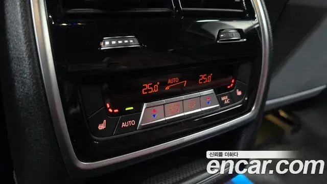 BMW X6 2021 — ფოტო 17/20