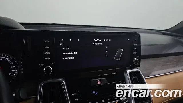 Kia Sorento 2022 — Фото 17/20