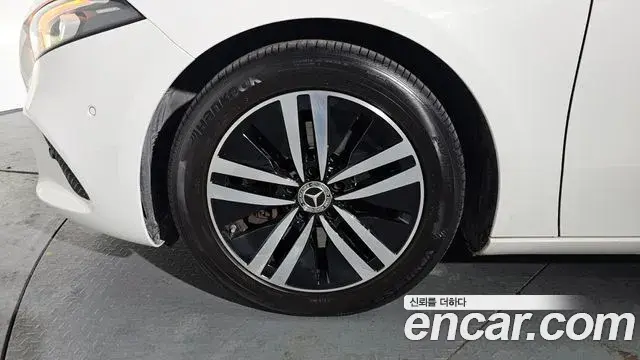 Mercedes-Benz A-Class 2021 — Photo 10/20