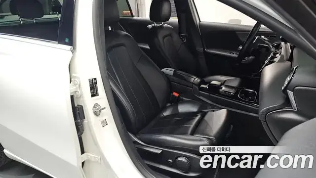 Mercedes-Benz A-Class 2021 — Photo 15/20