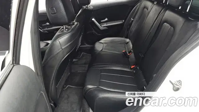 Mercedes-Benz A-Class 2021 — Photo 3/20