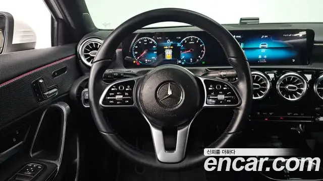 Mercedes-Benz A-Class 2021 — Photo 16/20