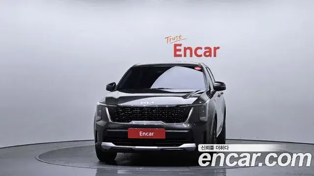 Kia Sorento 2023 — ფოტო 18/20