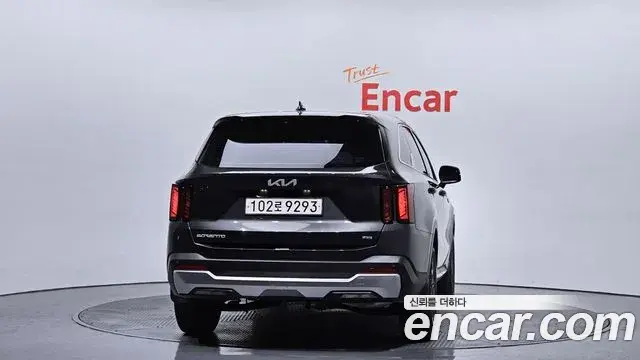 Kia Sorento 2023 — ფოტო 8/20