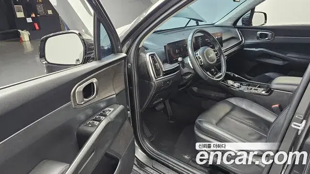 Kia Sorento 2023 — ფოტო 14/20