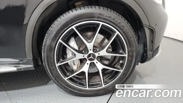 Mercedes-Benz GLC-Class 2021 — Photo 1/20