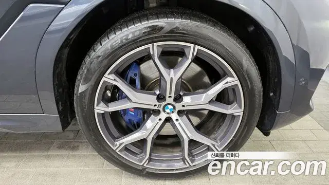 BMW X6 2021 — ფოტო 17/20
