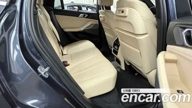 BMW X6 2021 — ფოტო 19/20