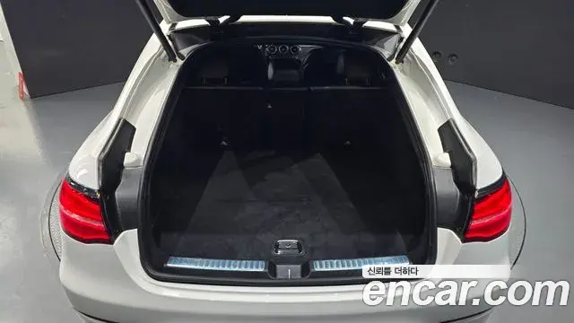 Mercedes-Benz GLC-Class 2019 — Şəkil 4/20