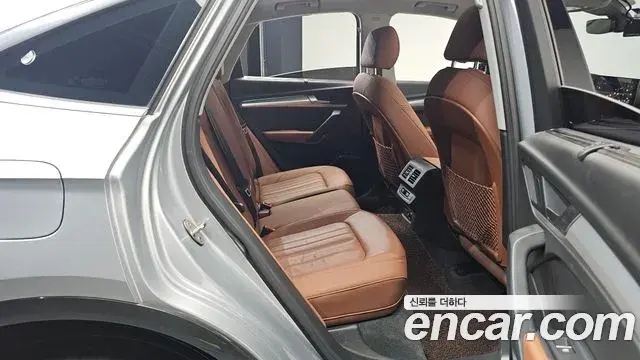 Audi Q5 2022 — Photo 8/20