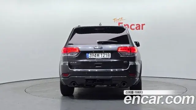 Jeep Grand Cherokee 2021 — Şəkil 9/20