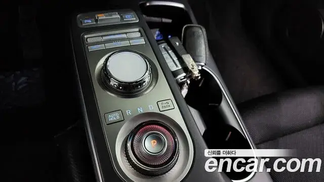 Genesis GV70 2021 — Photo 2/20