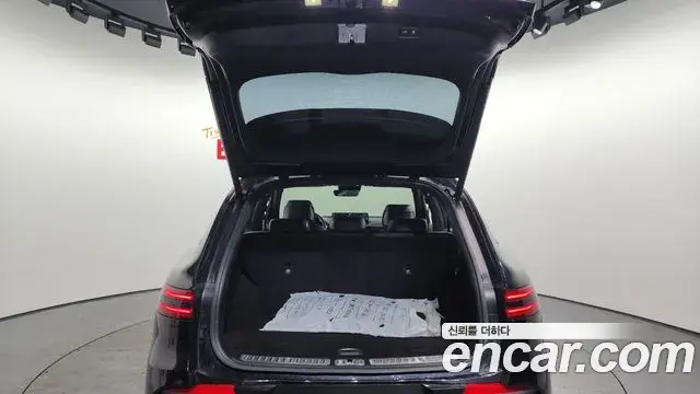 Genesis GV70 2021 — Photo 18/20