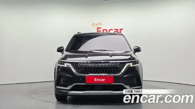 Kia Carnival 2021 — Фото 3/20