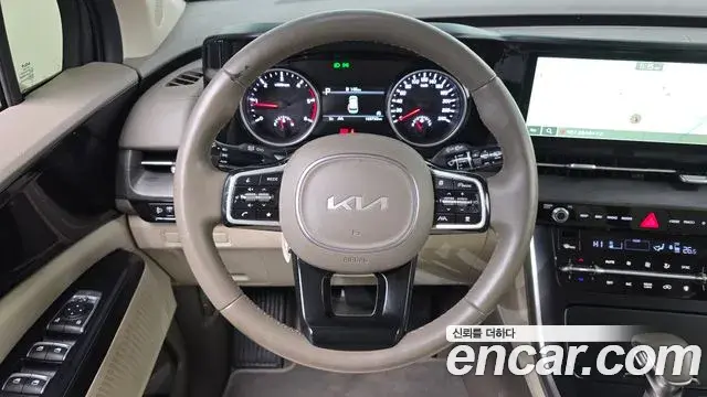 Kia Carnival 2021 — Фото 13/20