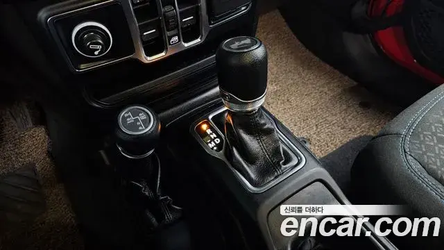 Jeep Wrangler 2021 — Şəkil 12/20