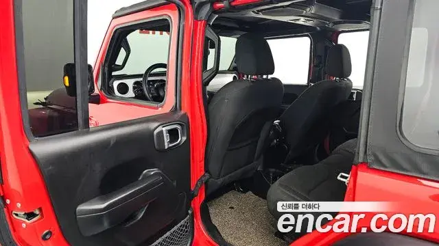Jeep Wrangler 2021 — Şəkil 10/20