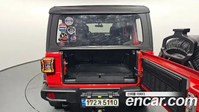Jeep Wrangler 2021 — Şəkil 11/20