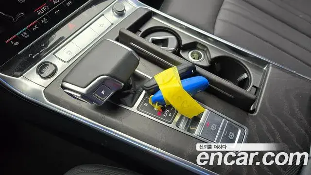 Audi A6 2021 — ფოტო 1/20