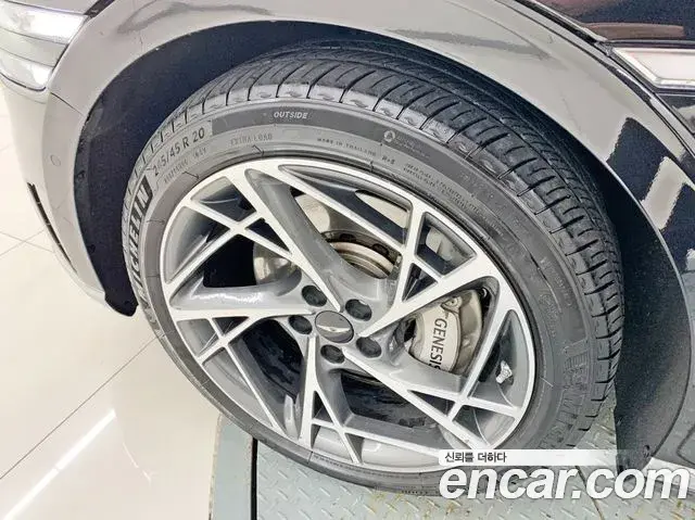 Genesis G90 2023 — ფოტო 5/20