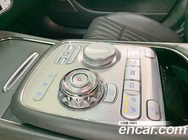 Genesis G90 2023 — ფოტო 7/20