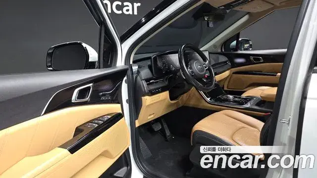 Kia Carnival 2020 — Фото 11/20