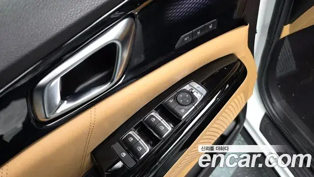 Kia Carnival 2020 — Фото 17/20