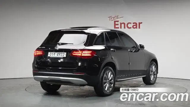 Mercedes-Benz GLC-Class 2018 — Фото 2/20