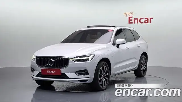 Volvo XC60 2019 — Photo 12/20