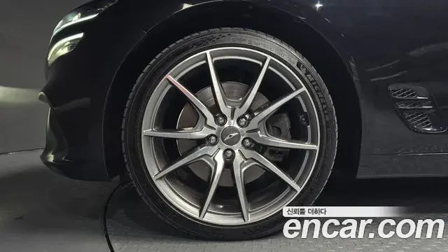 Genesis G70 2021 — Photo 1/20