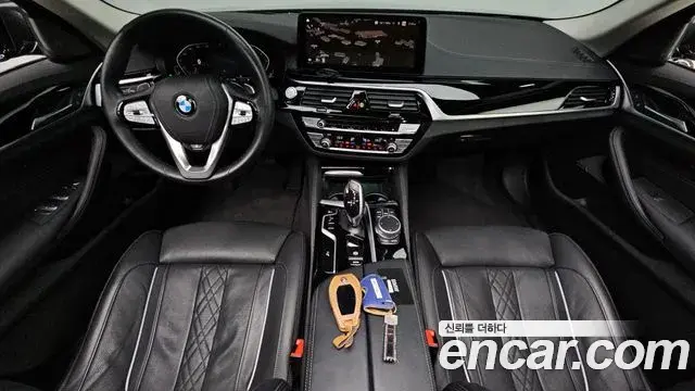 BMW 5 Series 2021 — Şəkil 8/20